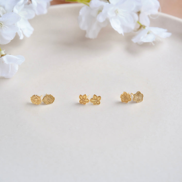 BirthFlower Stud Earrings